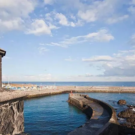Modern Studio With Pools, 50 Meters From The Sea Apartmán *